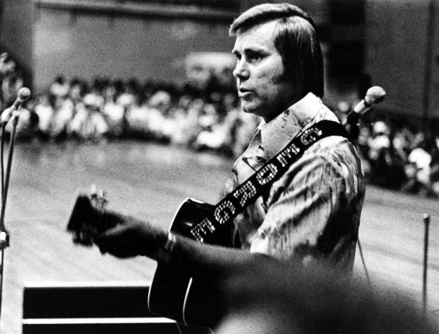 Country superstar George Jones dies at 81